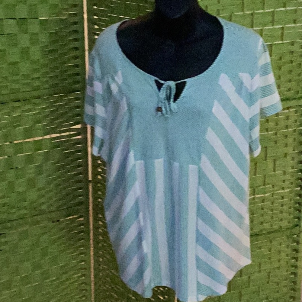 🌴NWOT Just Too Awesome Size 1 X Large Top Closet Must Have Fun to Wear 🌴